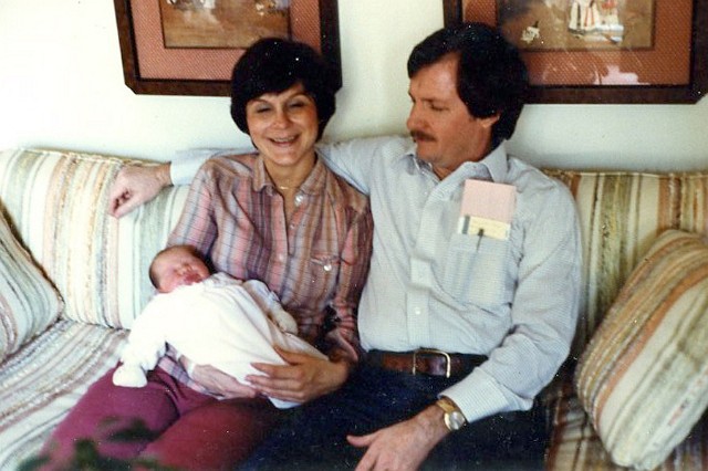 Julie_077 b.jpg - Mom & Dad